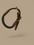 Load image into Gallery viewer, Bjorken™ halsbånd - Olive - Bjorken™